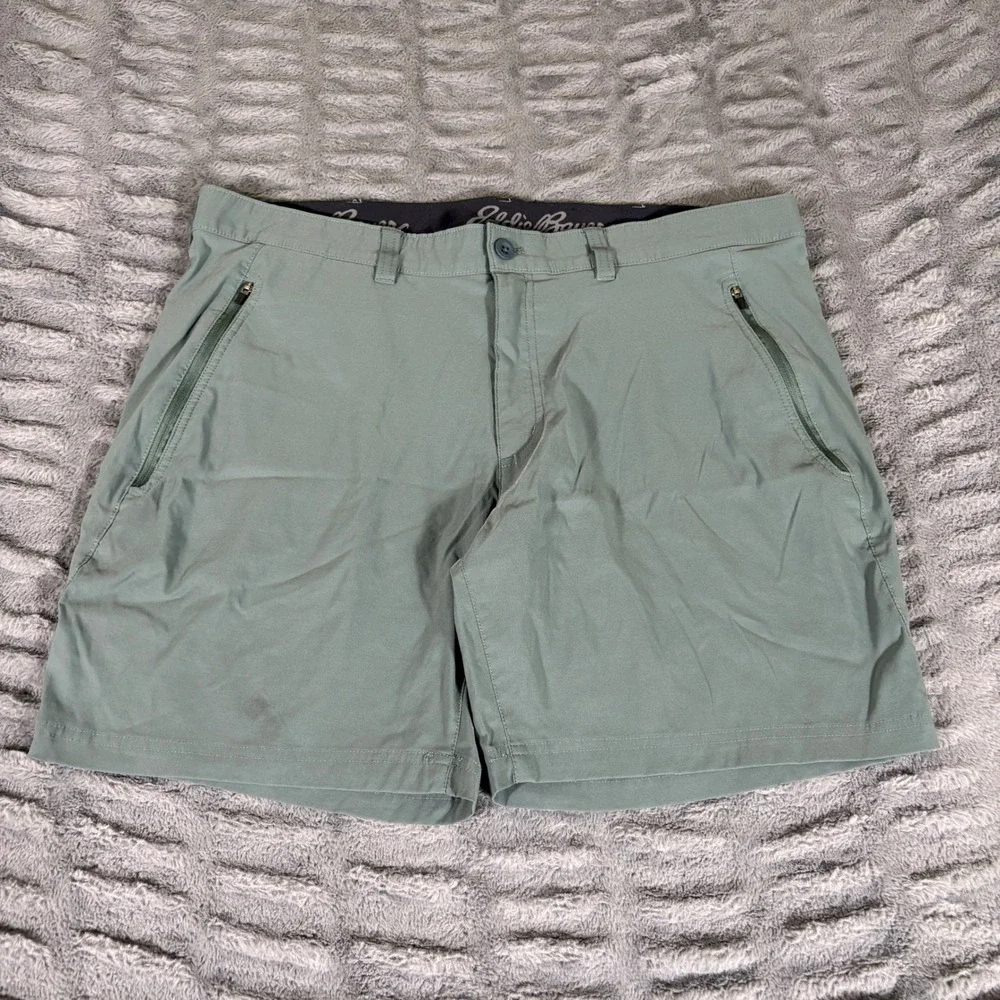Eddie Bauer Mens 40 Sage Green Performance Hiking Shorts Stretch Nylon AR472